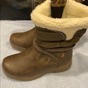 Totes winter boots 🥾